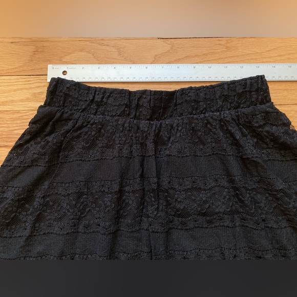🖤 Hot Topic black lace high-low skirt - Picture 7 of 8